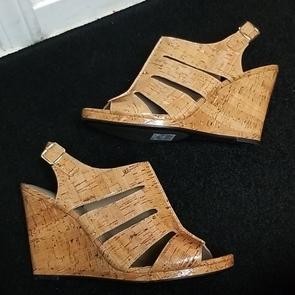 NWT Donald J Pliner Cork Wedges natural tan haddi - Picture 9 of 10